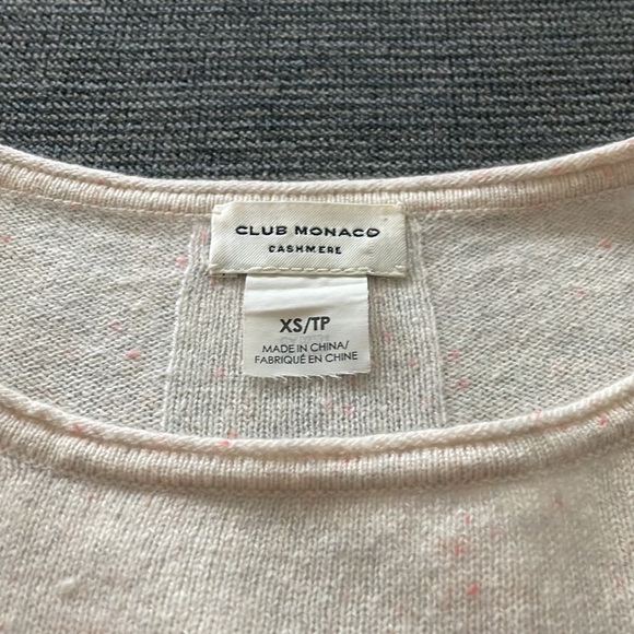 Like new! Club Monoco Cashmere Sweater. - Picture 2 of 2